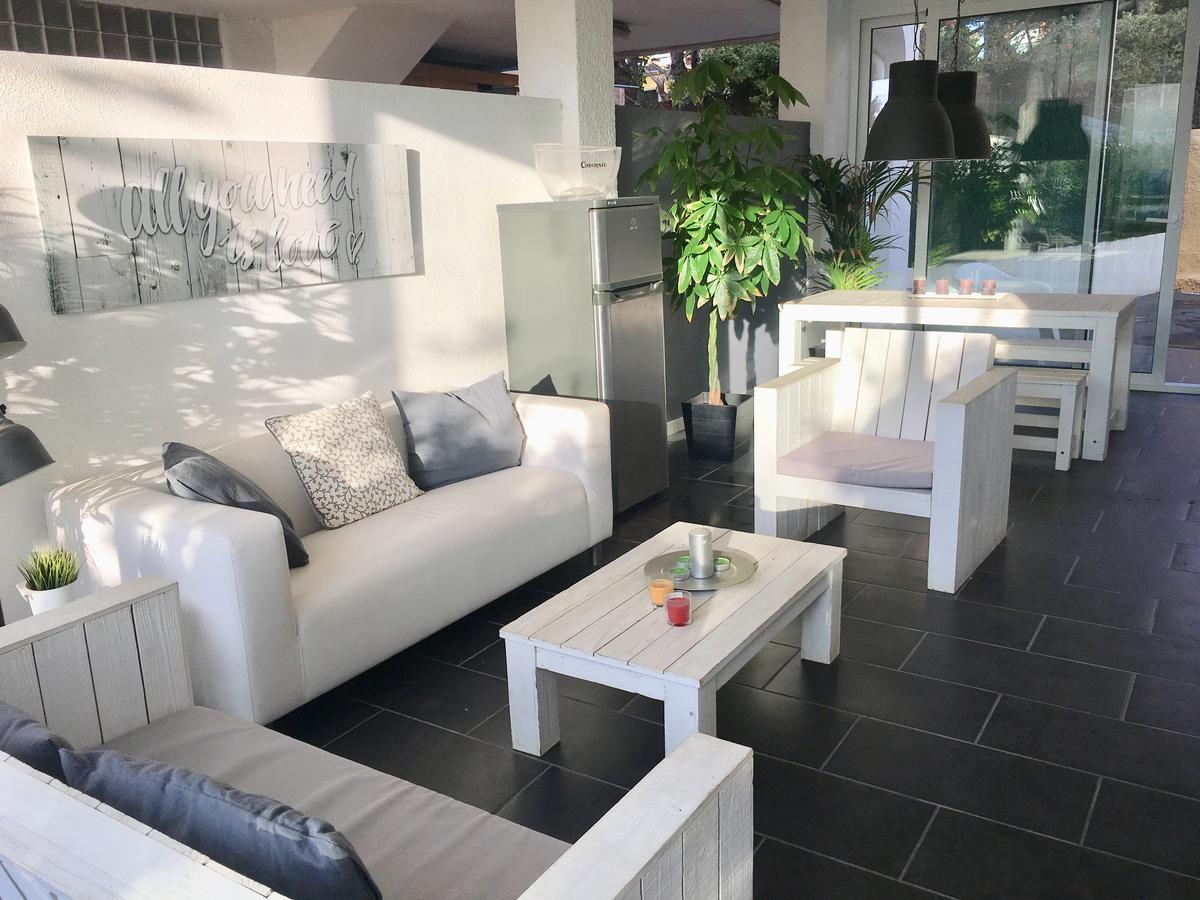 Beach House Castelldefels Buitenkant foto
