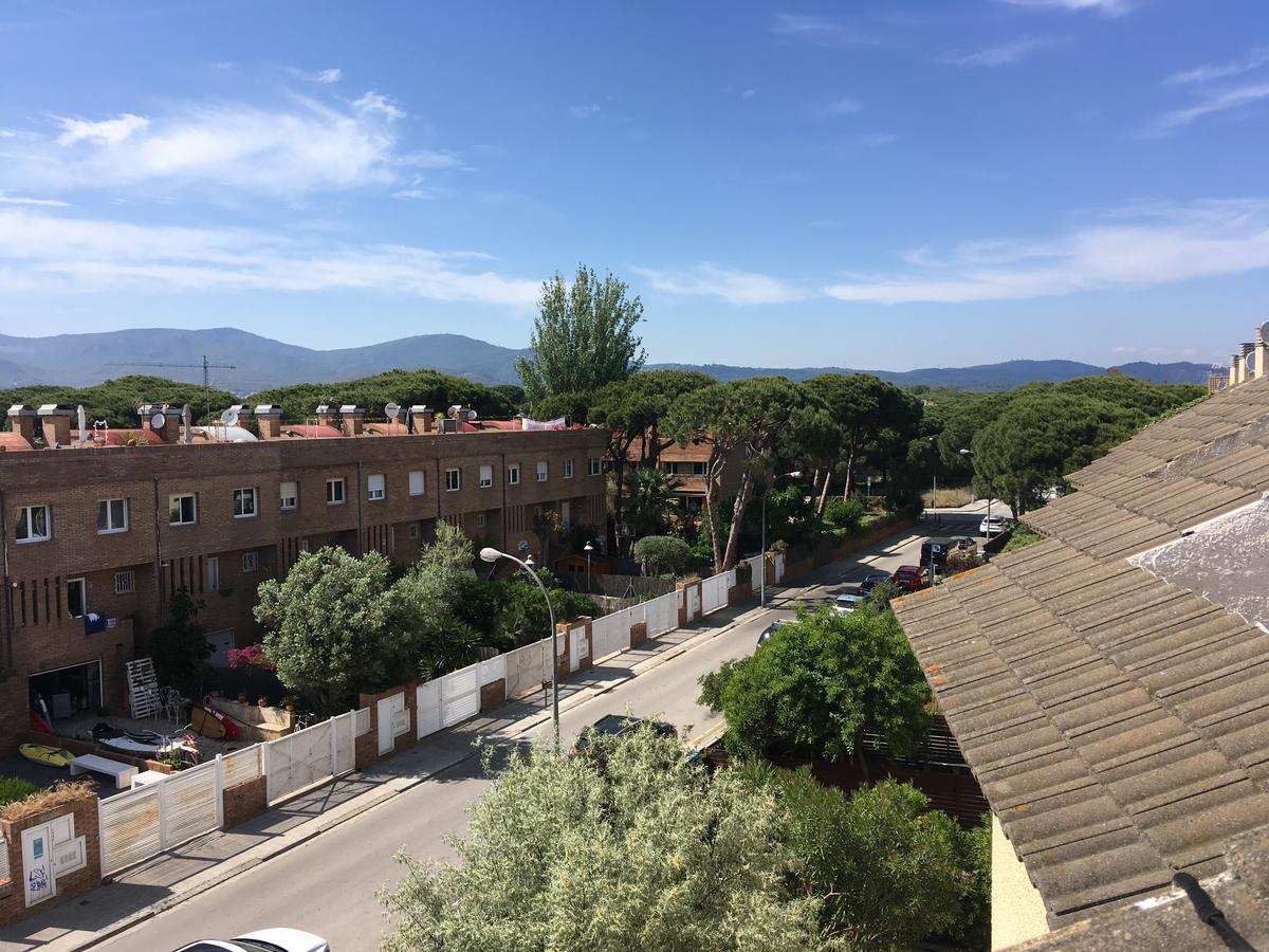 Beach House Castelldefels Buitenkant foto
